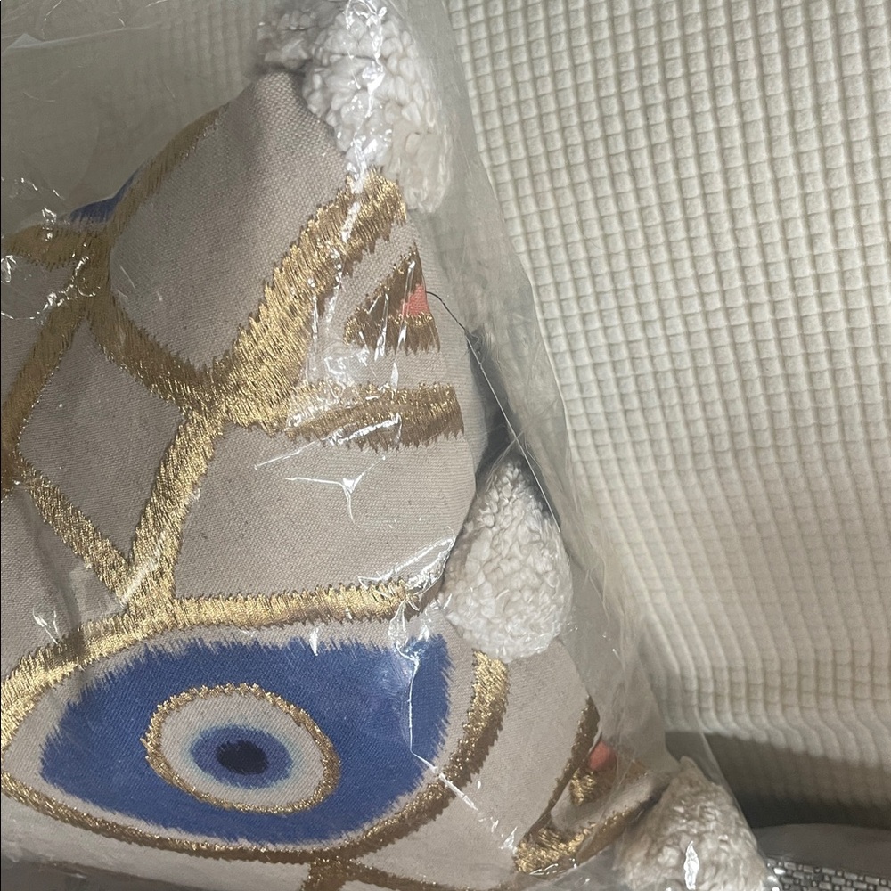 🧿Decorative Pillow with Eye Pattern🪬 - Picture 5 of 6